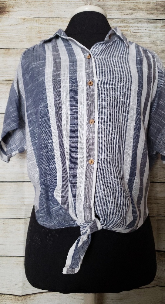 Button up Knot Tie Shirt